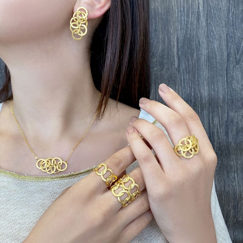 Κολιέ χρυσοί ενωμένοι κρίκοι